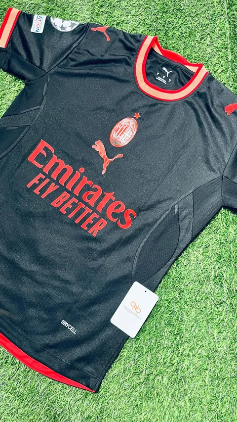 806082475_1656692372861293_8989345145514493045_n AC Milan 2026