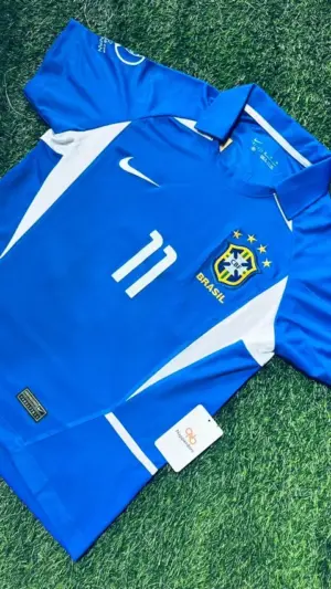 825260953_1989793921685385_5327445120028222376_n Brasil 2002
